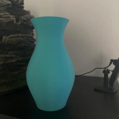 Eenvoudige moderne vaas