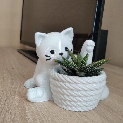 Adorable Cat Planter – Support-Free 3D Model