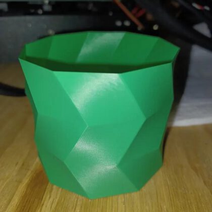 Octagonal Spiral Vaas