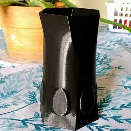 Egg Patterned Vaas